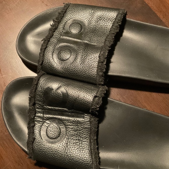 ALO Yoga The IT Slide Black - Picture 6 of 8